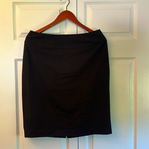 Liz Claiborne black skirt in mint condition size 10